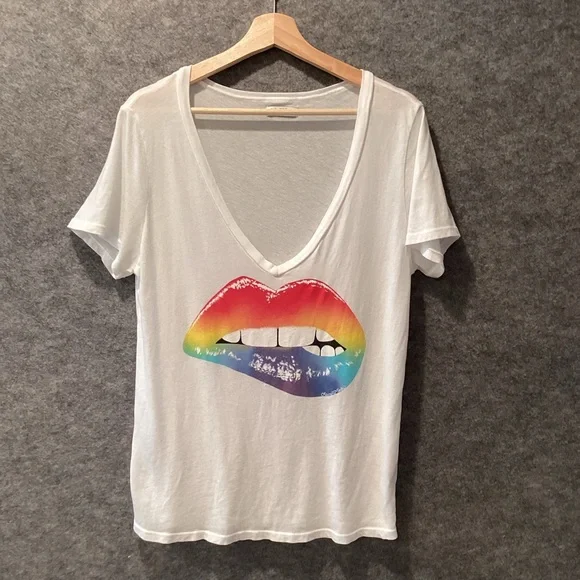 lauren moshi cruz rainbow lip tee